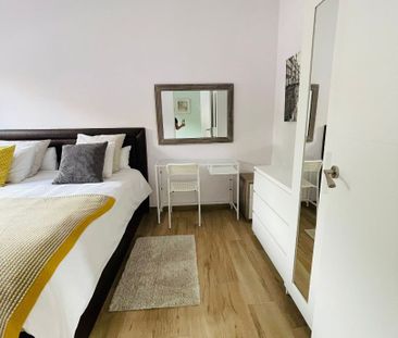 Piso de alquiler en Calle Aeronave, Timón - Photo 2