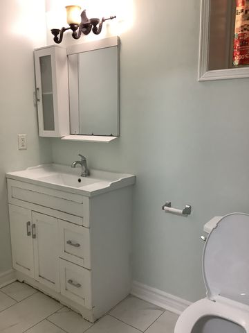 For Lease - 17 Dunsmore Lane, Barrie, Ontario - Photo 3