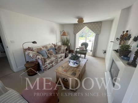 3 bedroom semi-detached house to rent - Photo 2