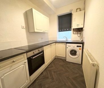 Tottington Road, Bury, BL8 - Photo 2