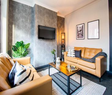 1 bedroom in a house share to rent - Photo 1