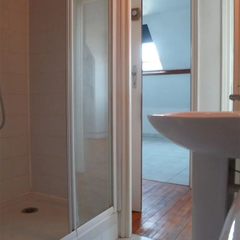 Location appartement 2 pièces - 26m² à Elbeuf (76500) - Photo 1