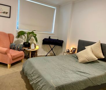 Rouse Hill - Photo 2