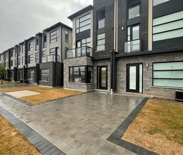 For Lease - 63 Warren Trail Unit# 2, Welland, Ontario - Photo 5