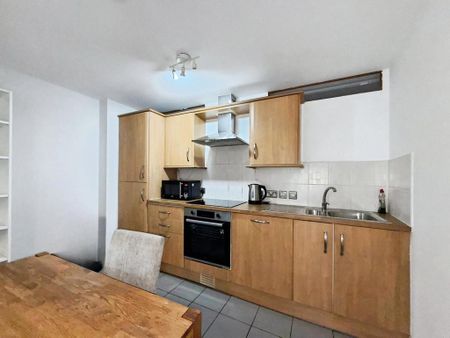 2 bedroom apartment to rent - Photo 3