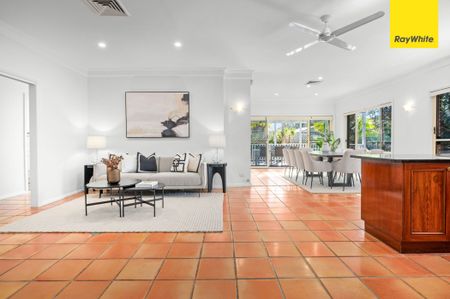 Spacious Family Home in Prime Eastwood Location - Photo 4