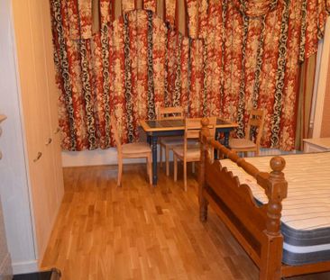 3 bedroom flat to rent - Photo 1