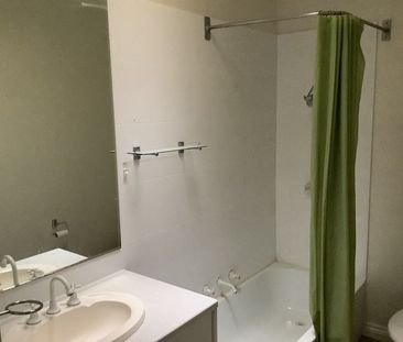 Fresh & Perfectly Located - Photo 3