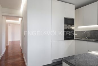 Apartamento T4 em Lisboa
