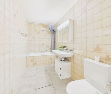 Grosszügige 5.5-Zimmer Dachwohnung in Rothenfluh, Kanton BL - Foto 3