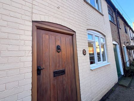1 bedroom cottage to let - Photo 2