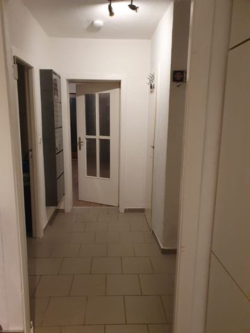 Schönböckener Str. 107, 2 Zi.,ca. 53qm, gr. Wohnzimmer, D.-Bad, EBK, Balkon, FREI zum 01.03.2026 - Photo 4