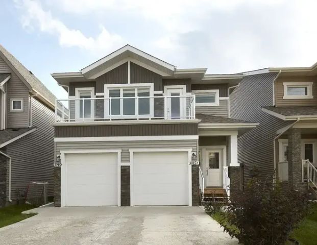 3 BEDROOM, 2 BATHROOM - CREEKWOOD CHAPPELLE SW EDMONTON - PET FRIENDLY - JUNE 1 | Claxton Loop SW, Edmonton - Photo 1