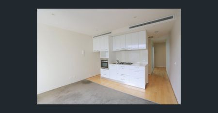 SECURE ONE BEDROOM Apartment in PRIME LOCATION - Photo 3