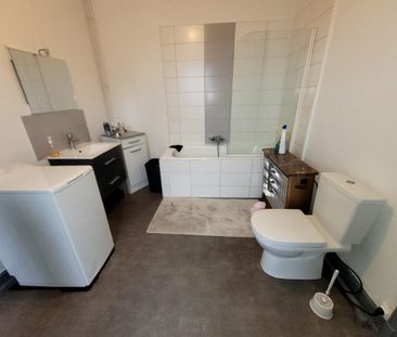 Location Appartement 3 pièces 75m² - Photo 5