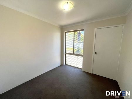 COMFORT & STYLE IN A GREAT LOCATION! - Photo 4