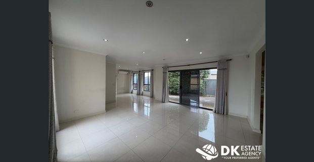 3-Bedroom Unit in a Prime Deer Park Location - Photo 1