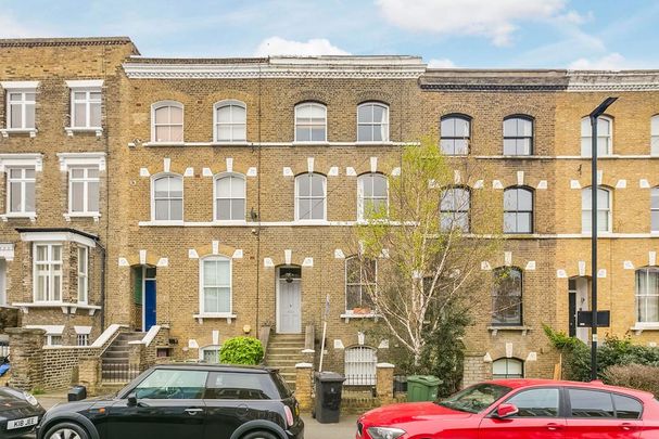 3 bedroom flat to rent - Photo 1