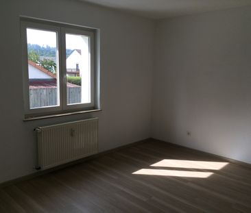 Erdgeschosswohnung mit Gartennutzung: 3 Zimmer in Solms - Photo 1