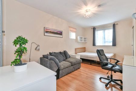 4 bedroom flat to rent - Photo 3