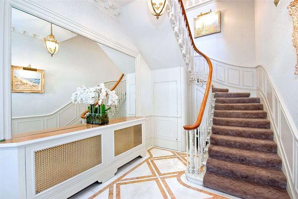 Beautiful four bedroom home in the heart of Kensington. - Photo 1