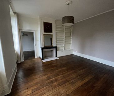 A LOUER - Quartier Palais Jacques Cœur - Appartement de standing de... - Photo 5