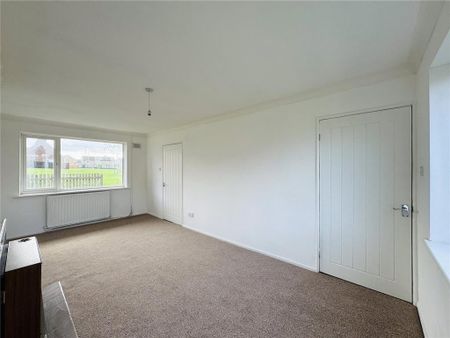 2 bedroom semi-detached house to rent - Photo 2