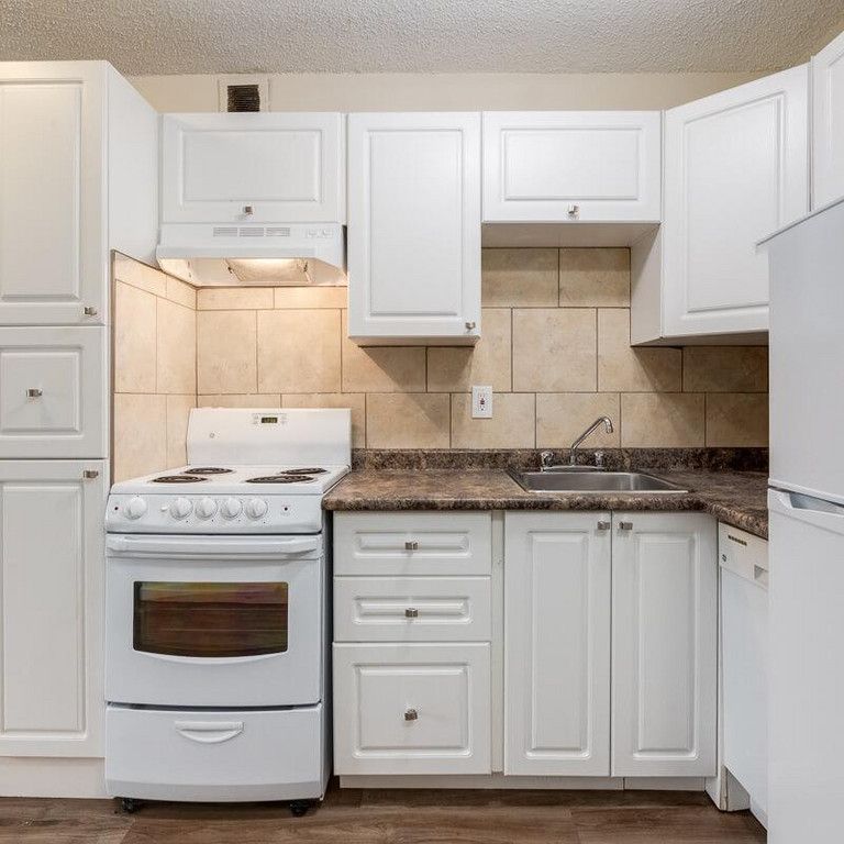 Classic Suite - 1 Bedroom - Photo 1