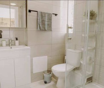 Room in a Shared Flat, Dryburgh House, SW1V - Photo 5