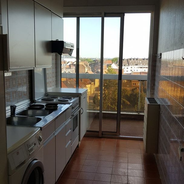 Prachtig appartement op de bovenste verdieping met 1 slaapkamer. + terras - Foto 1