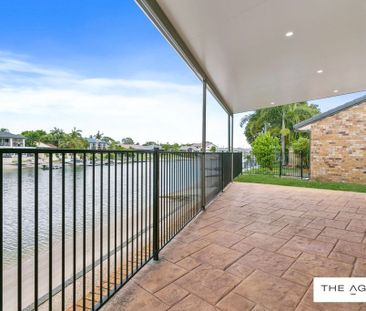 WATER FRONT LIVING - Photo 5