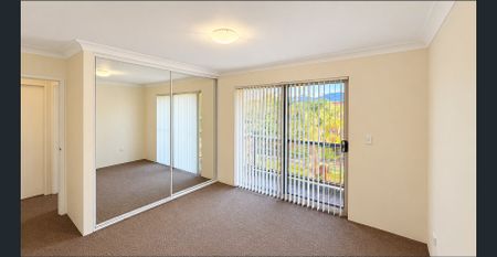 TWO BEDROOM UNIT WITH RIVERSIDE VIEWS ! - Photo 3