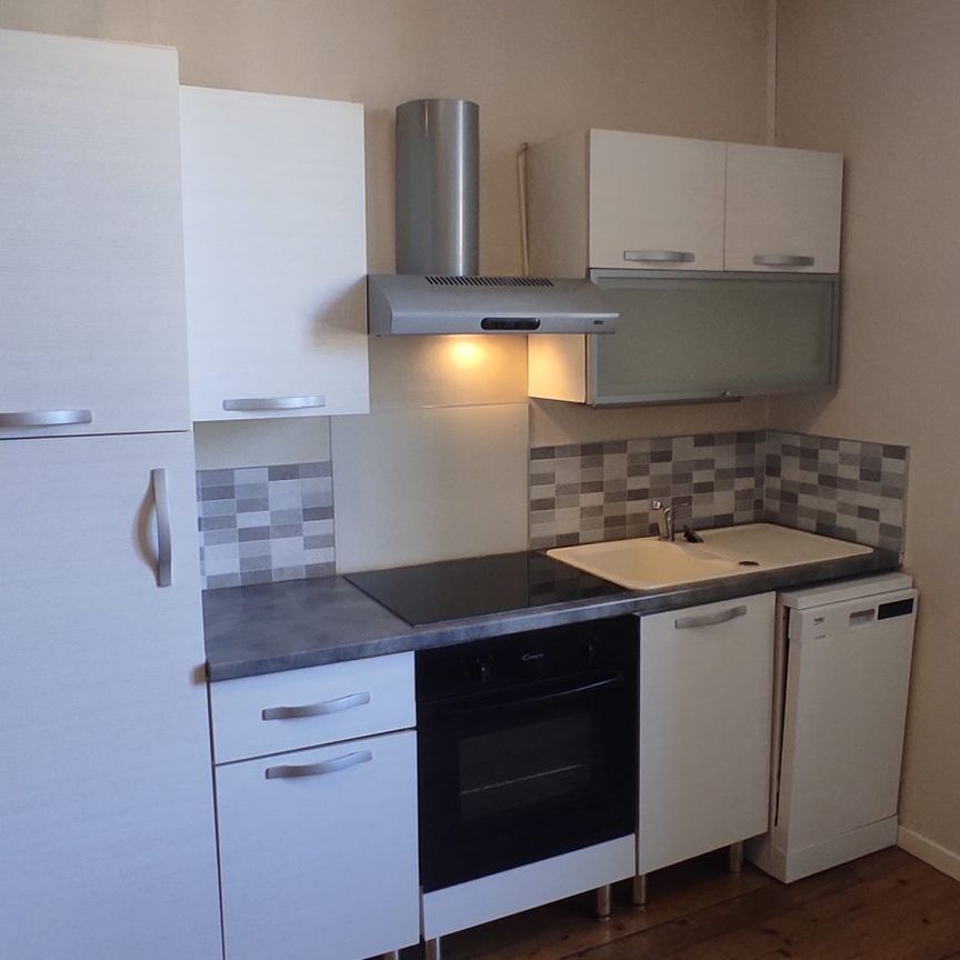 Location Appartement 4 pièces 88m² ARGENTON SUR CREUSE 36200 - Photo 1