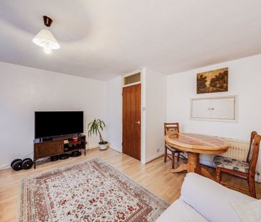 Woolacombe Road, London, SE3 - Photo 1