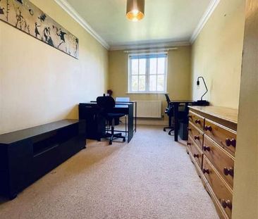 Ravenscar Road, Surbiton, KT6 - Photo 3