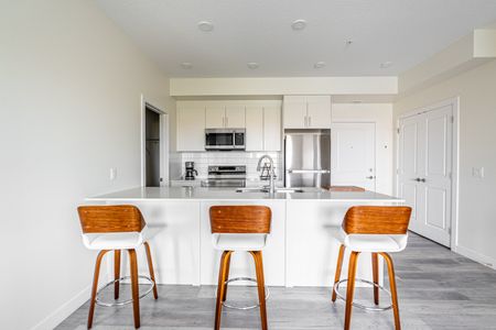 14005 28 Avenue SW, Edmonton, AB, Paisley - Photo 2