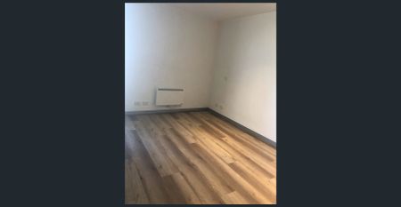 Two bedroom apartment near Uni Mel with new floor - Photo 3