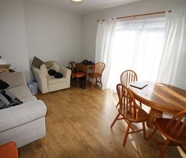 4 bedroom terraced house to rent - Photo 2