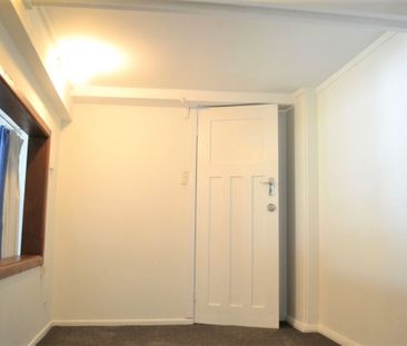 One Bedroom flat With Study - Photo 6