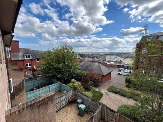 3 bedroom townhouse to rent - Photo 1