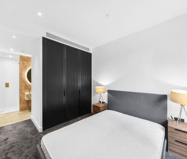 Embassy Gardens, London SW11 - Photo 4