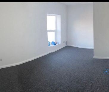 3 bedroom penthouse to rent - Photo 4