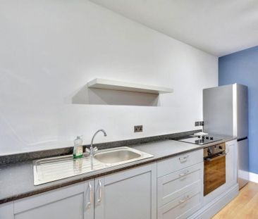 2 bedroom flat to rent - Photo 6