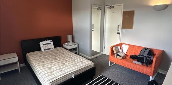 1 bedroom house of multiple occupation to rent - Photo 2