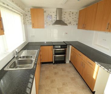 3 bedroom detached house to rent - Photo 4