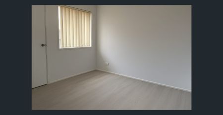 Private, Light-Filled Home in Ultra-Convenient Location - Photo 3