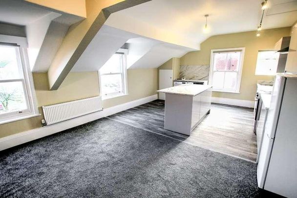 Second Floor, Wood Street, St. Annes, FY8 - Photo 1