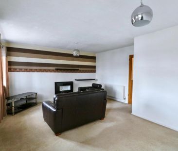 Featherstone Grove, STOKE-ON-TRENT - Photo 2