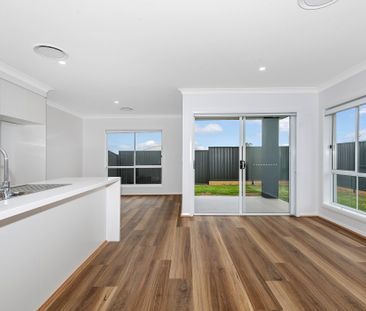 9 Treeton Close, Farley NSW 2320 - House For Rent | Domain - Photo 3