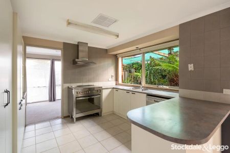 “Modern Comforts with Fantastic Outdoor Living” - Photo 3